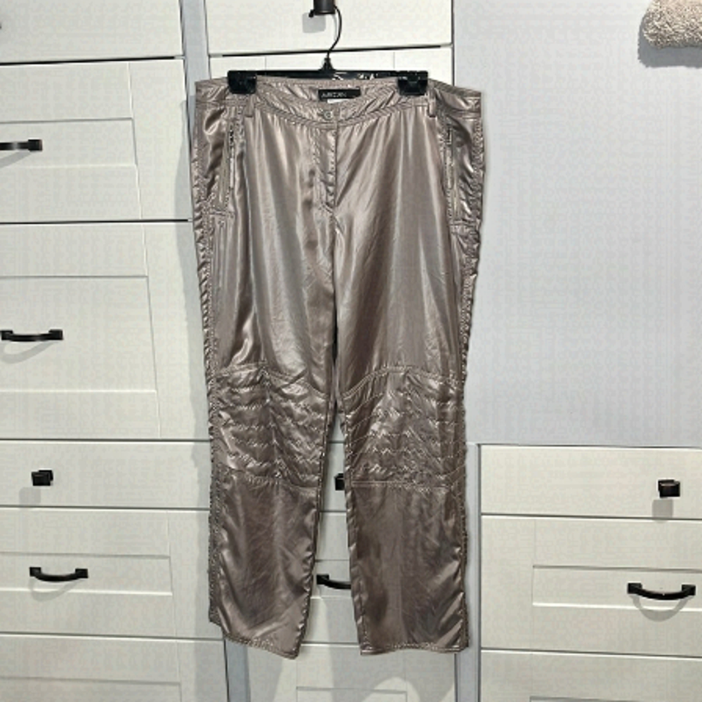 MARC Cain. Size 14. Shimmery crop pants. Rosegold. Zippered pockets.